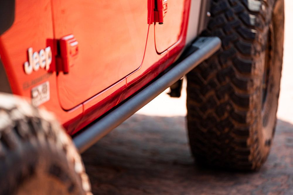 DV8 Offroad 20-22 Jeep Gladiator Bedside Sliders With Built in Skid Plates-dsg-performance-canada